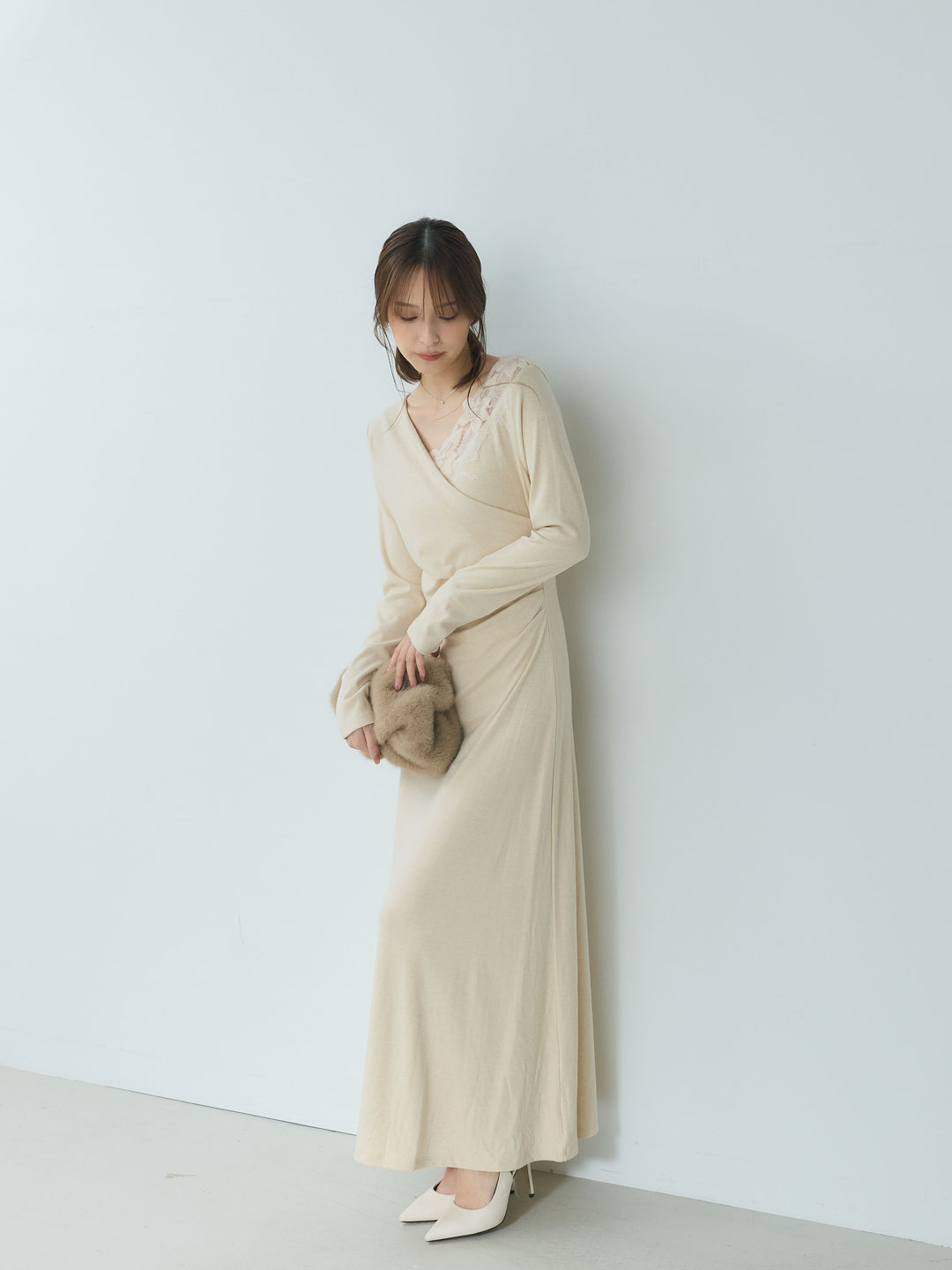 アシンメトリーレースデザインウエストドレープワンピース
