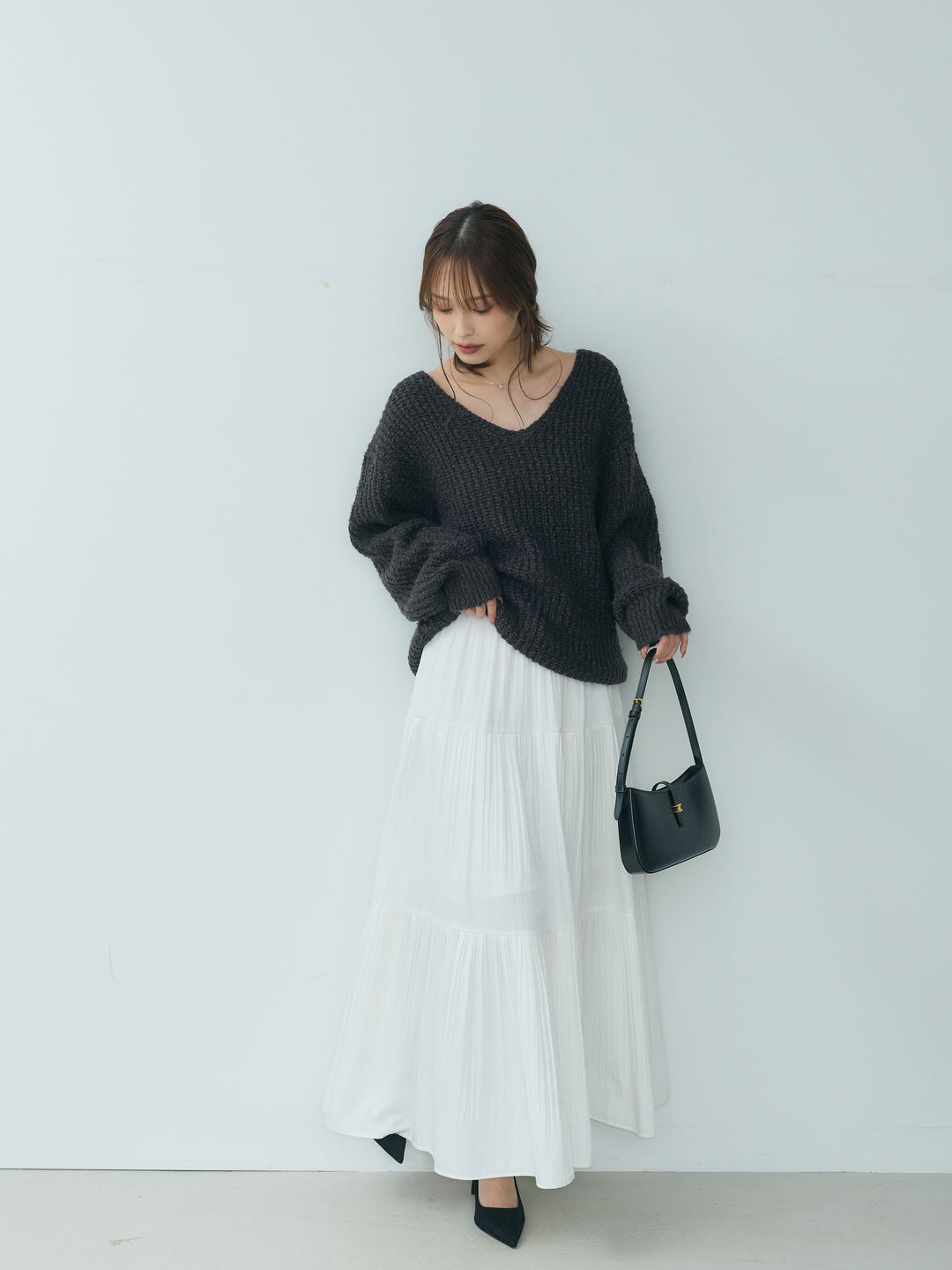 【SET】ランタンヤーンVネックニットプルオーバー+【Essential】Soft sheen tiered flare skirt(2set)
