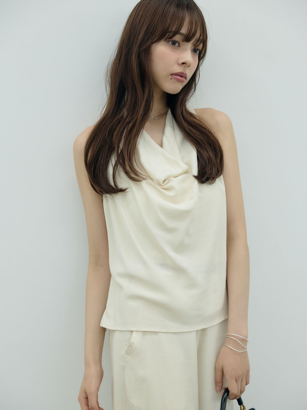 【Luxe series】ソフトタッチドレープノースリトップス&ソフトタッチボタンデザインストレートパンツSET UP
