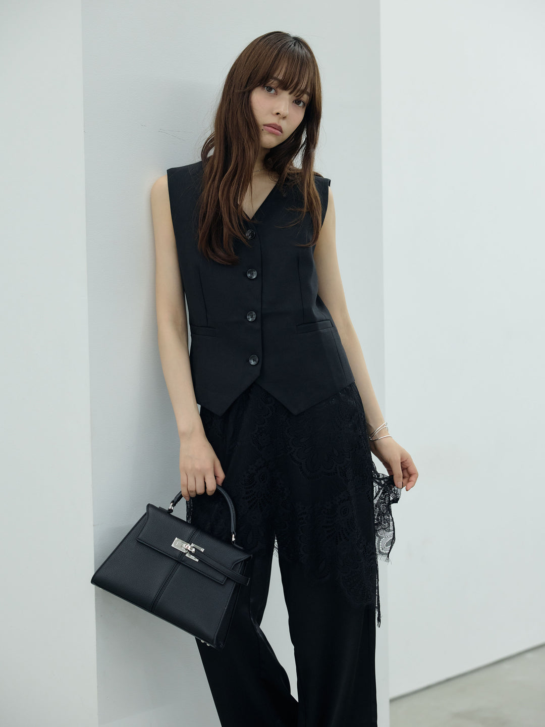レースラップデザインサテンストレートパンツ