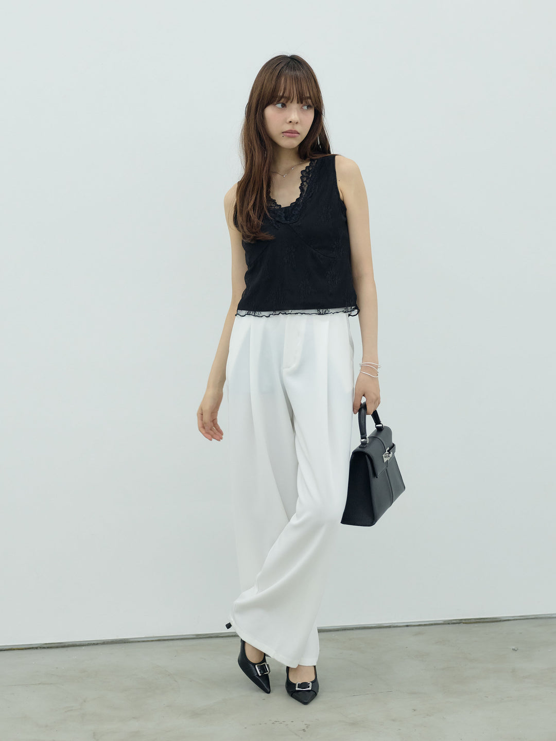 【SET】バックレースレイヤードノースリーブトップス+センタープレスベーシックストレートパンツ(2set)