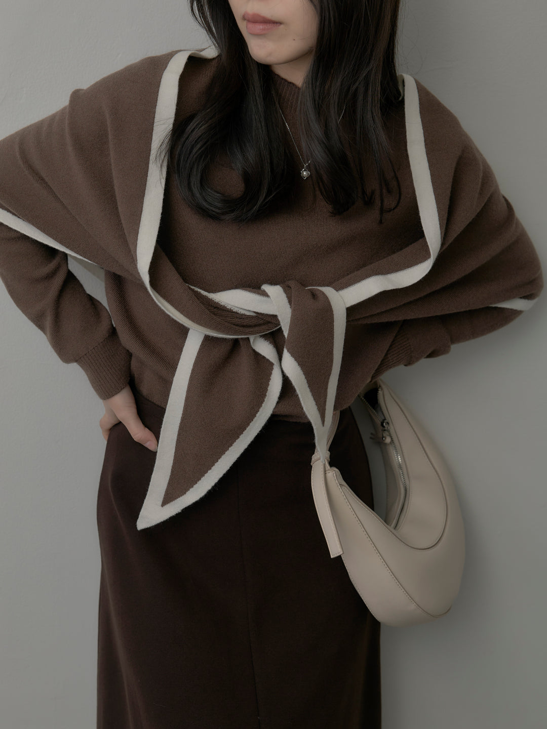 配色スカーフ付きニットトップス