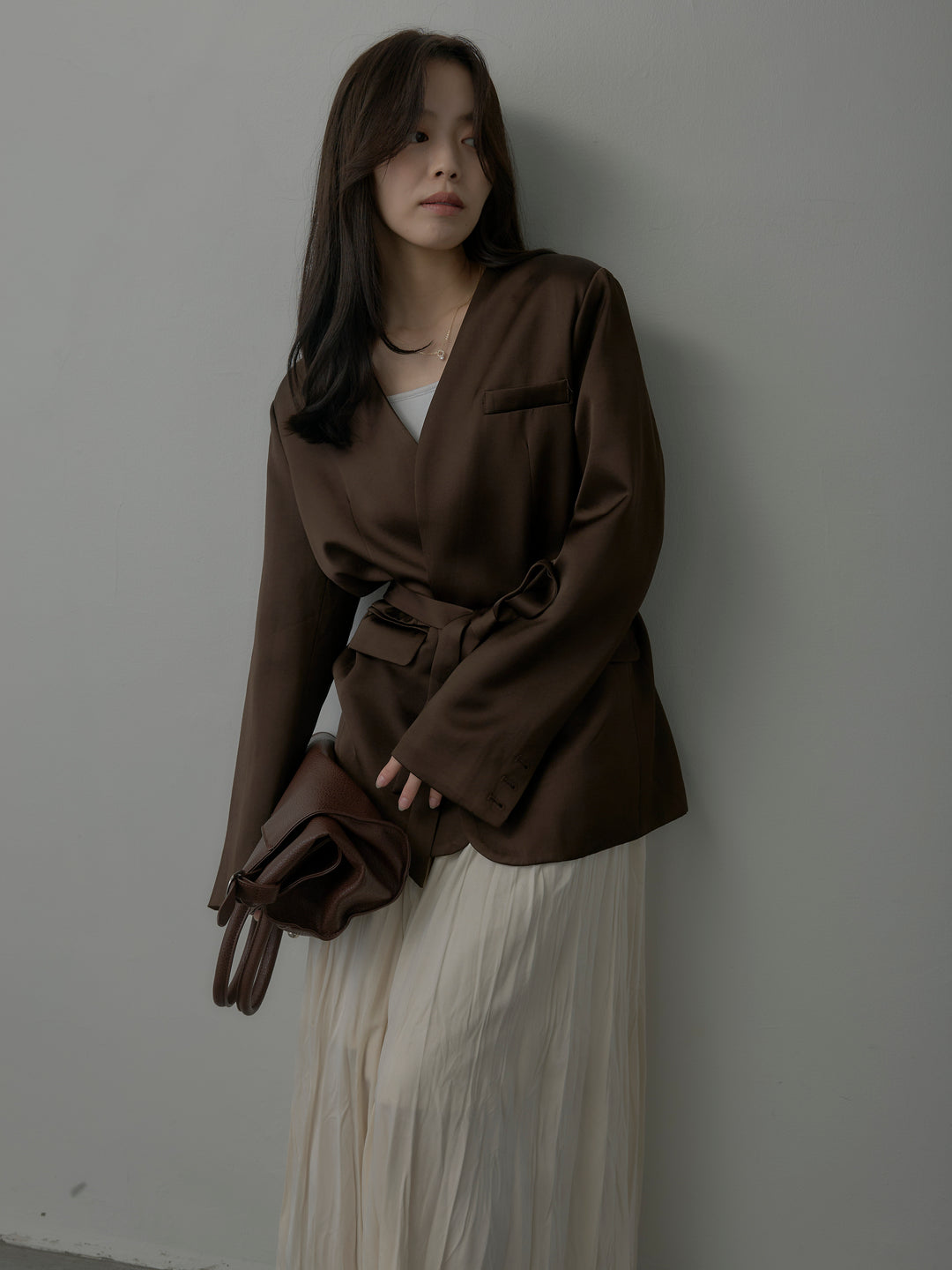 【SET】ノーカラーサテンジャケット+ベロアワッシャープリーツスカート(2set)