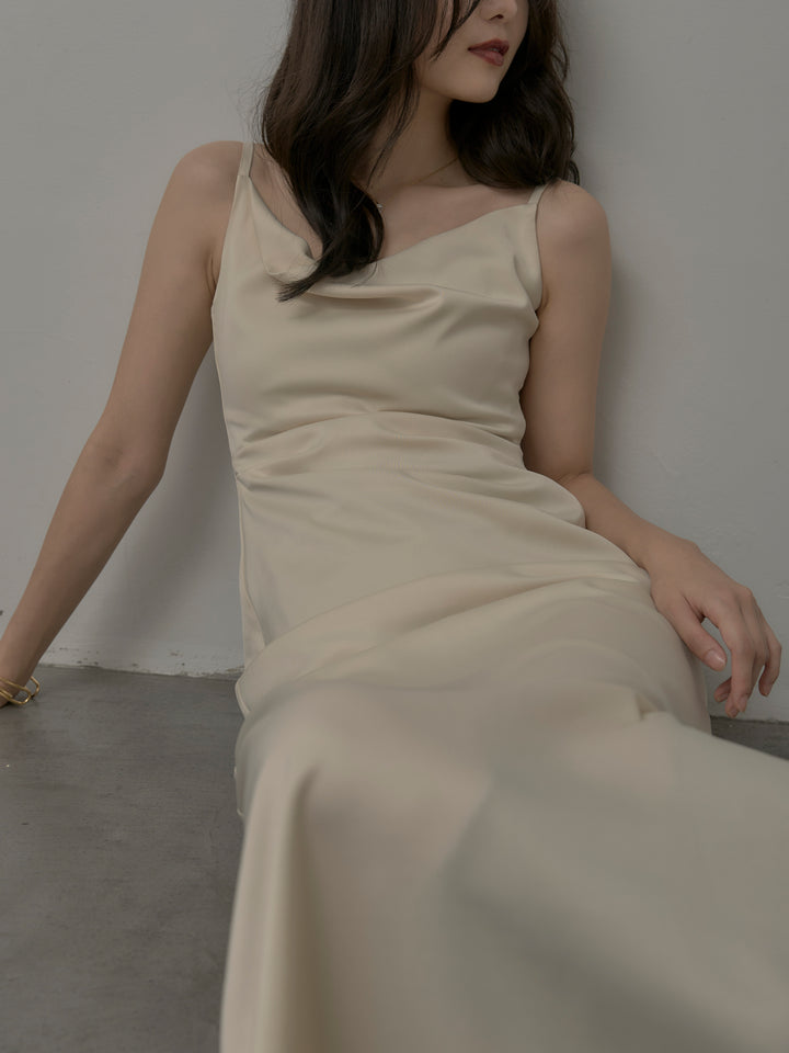 【Essential】サテンドレープキャミワンピ