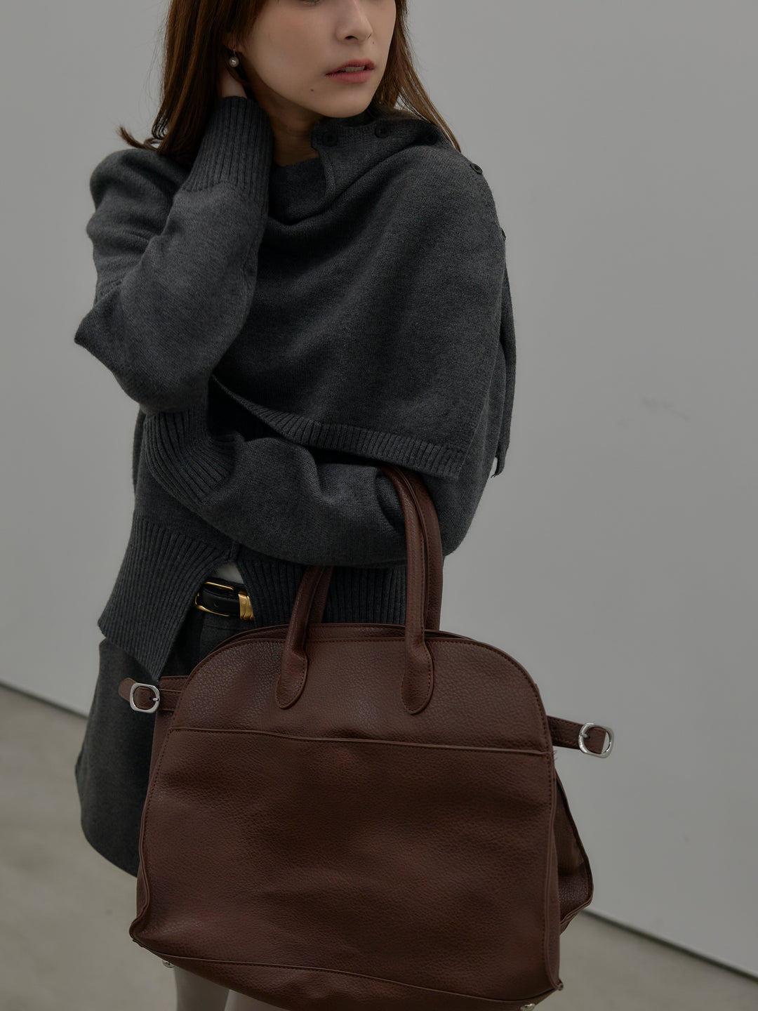 【SET】ケープ付き2WAYフロントスリットニットトップス+ウールタッチミニショートパンツ(2set)