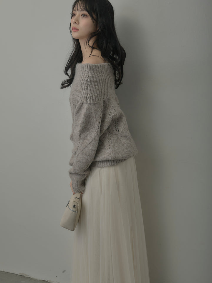 メランジニットオフショルトップス