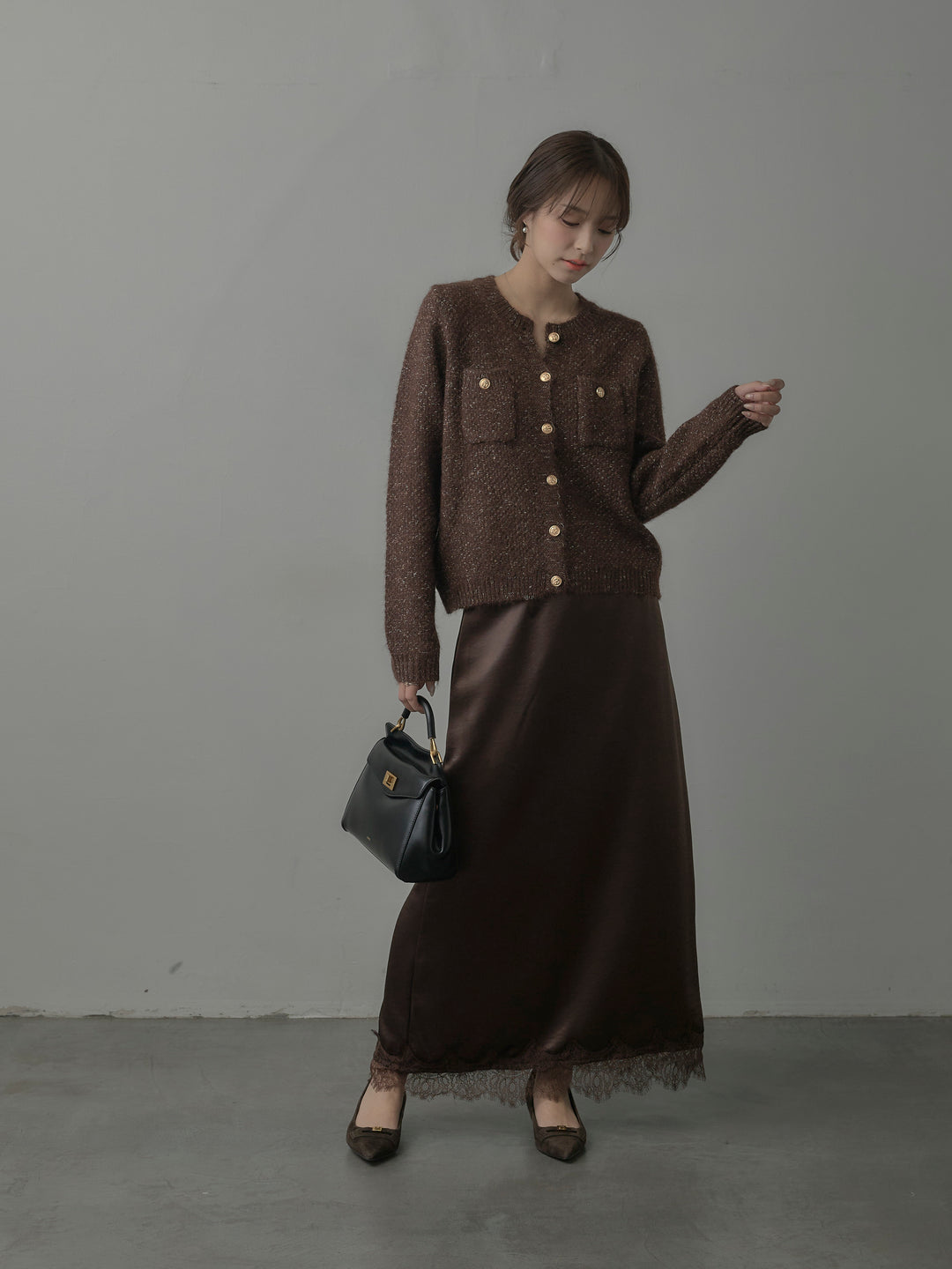 裾レースサテンスカート