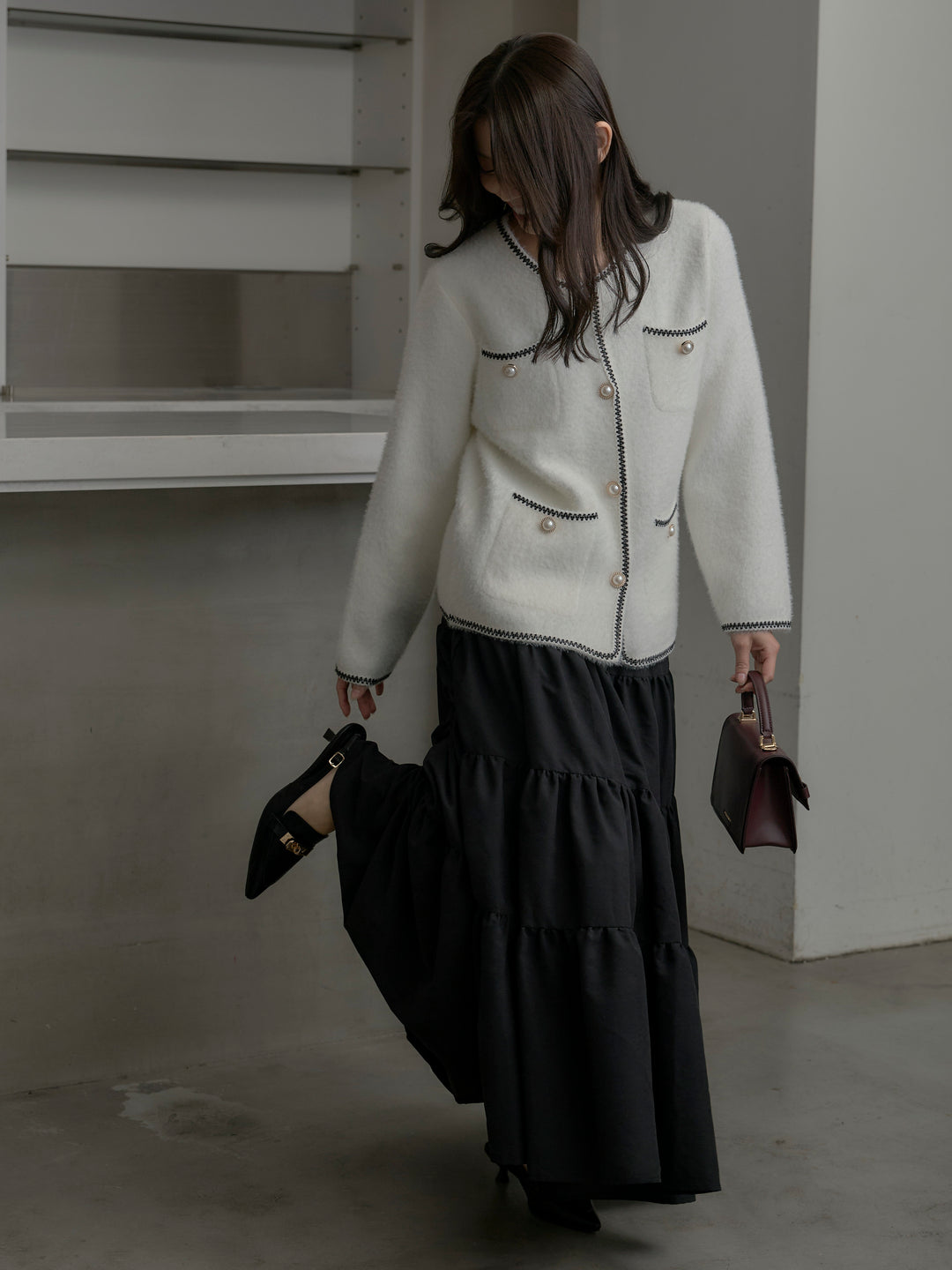 【SET】モヘアタッチパールボタンニットカーディガン+【Essential】ピーチスキンティアードスカート(2set)