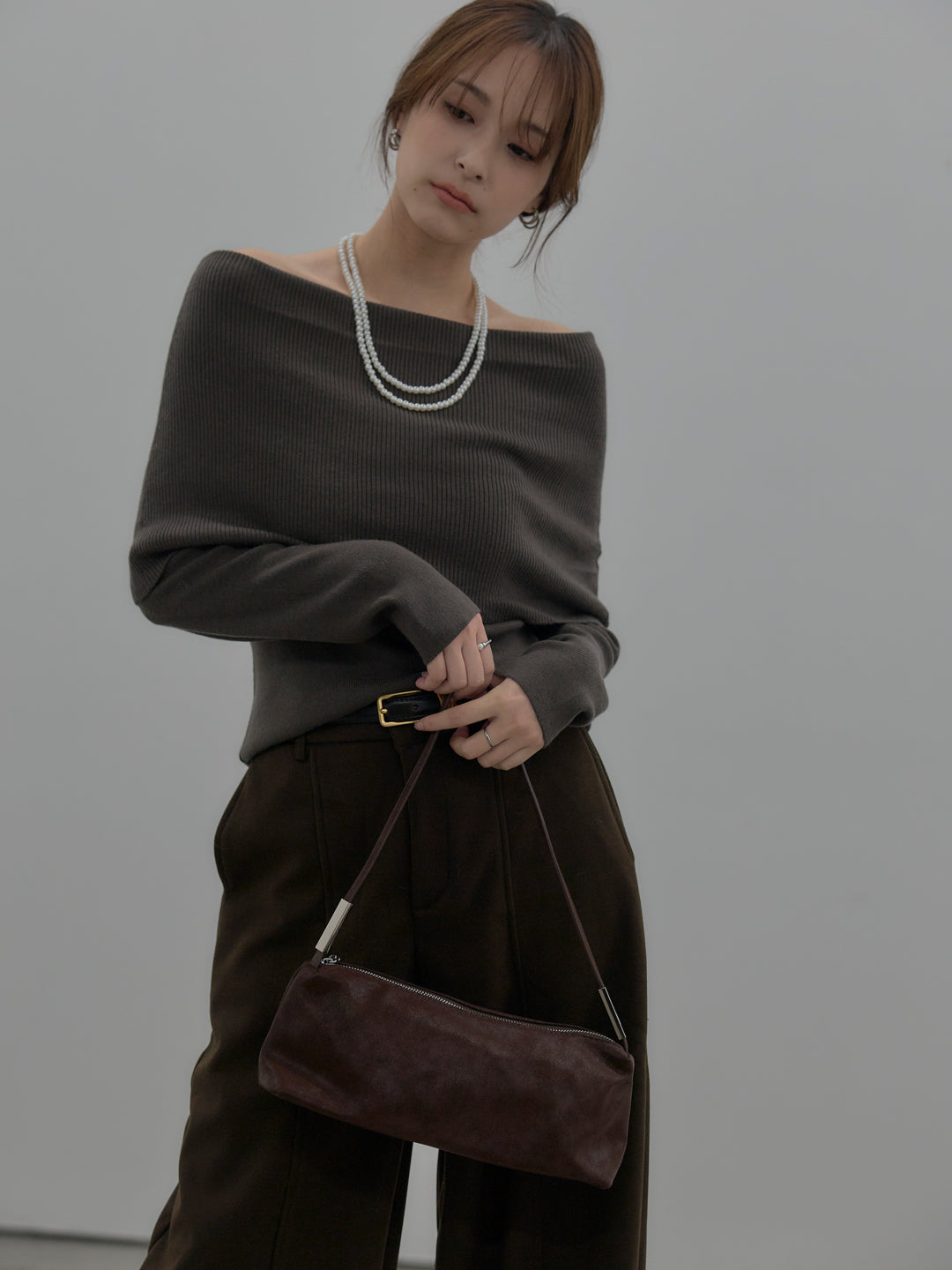 【SET】【premium touch】ソフトリブオフショルニットトップス+カーブデザインスウェットライクパンツ(2set)