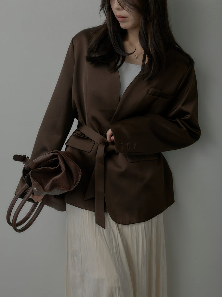 ノーカラーサテンジャケット