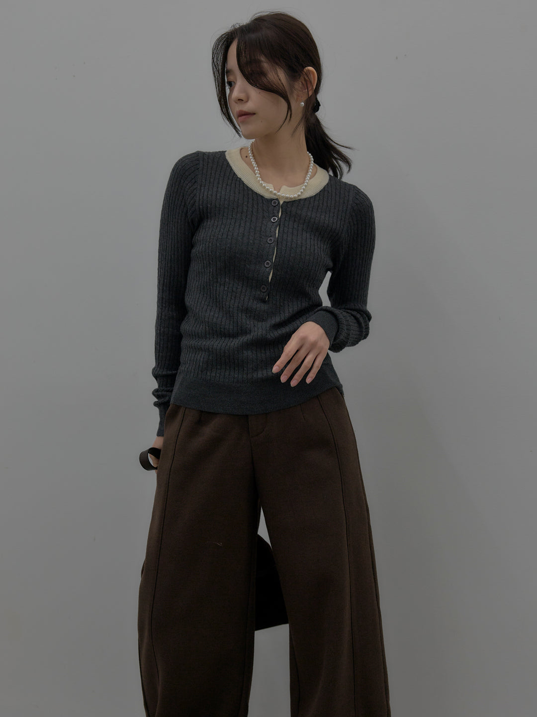 配色ケーブル編みニットトップス