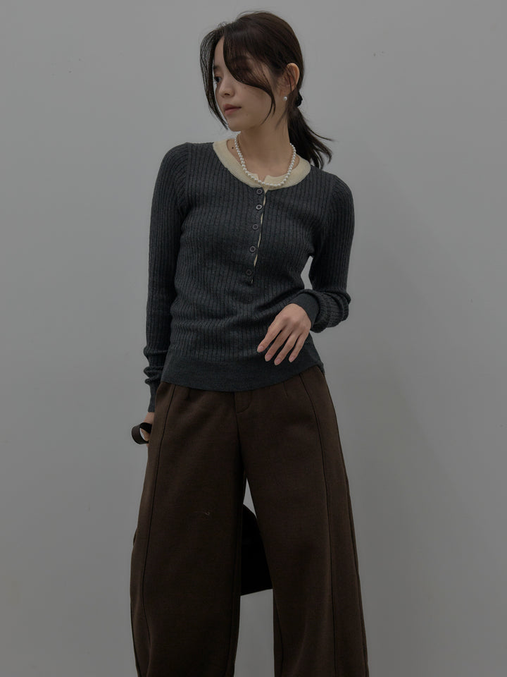 配色ケーブル編みニットトップス