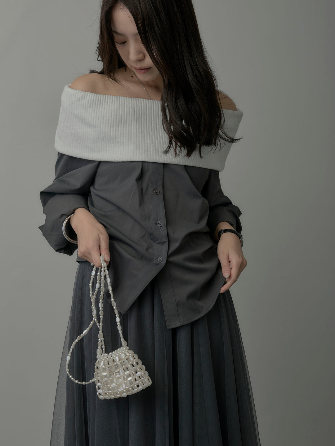 【SET】ニットシャツドッキングオフショルトップス+ボリュームチュールスカート(2set)