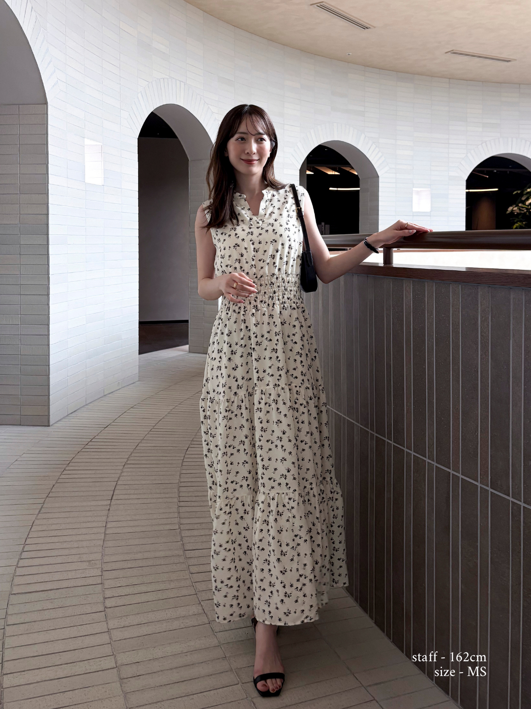 【Essential】V neck shirring tiered one piece