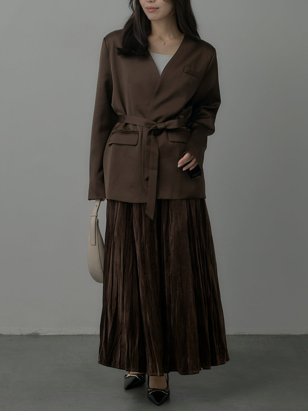 【SET】ノーカラーサテンジャケット+ベロアワッシャープリーツスカート(2set)