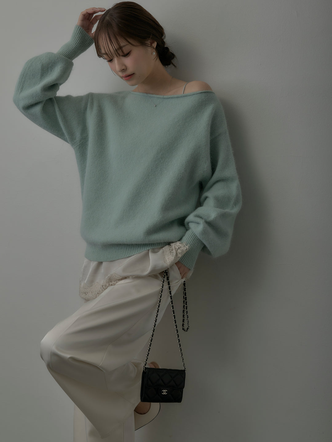 【SET】【premium touch】2wayショルダーニットプルオーバー+レースサテンキャミソール+【Essential】センタープレスサテンパンツ(3set)