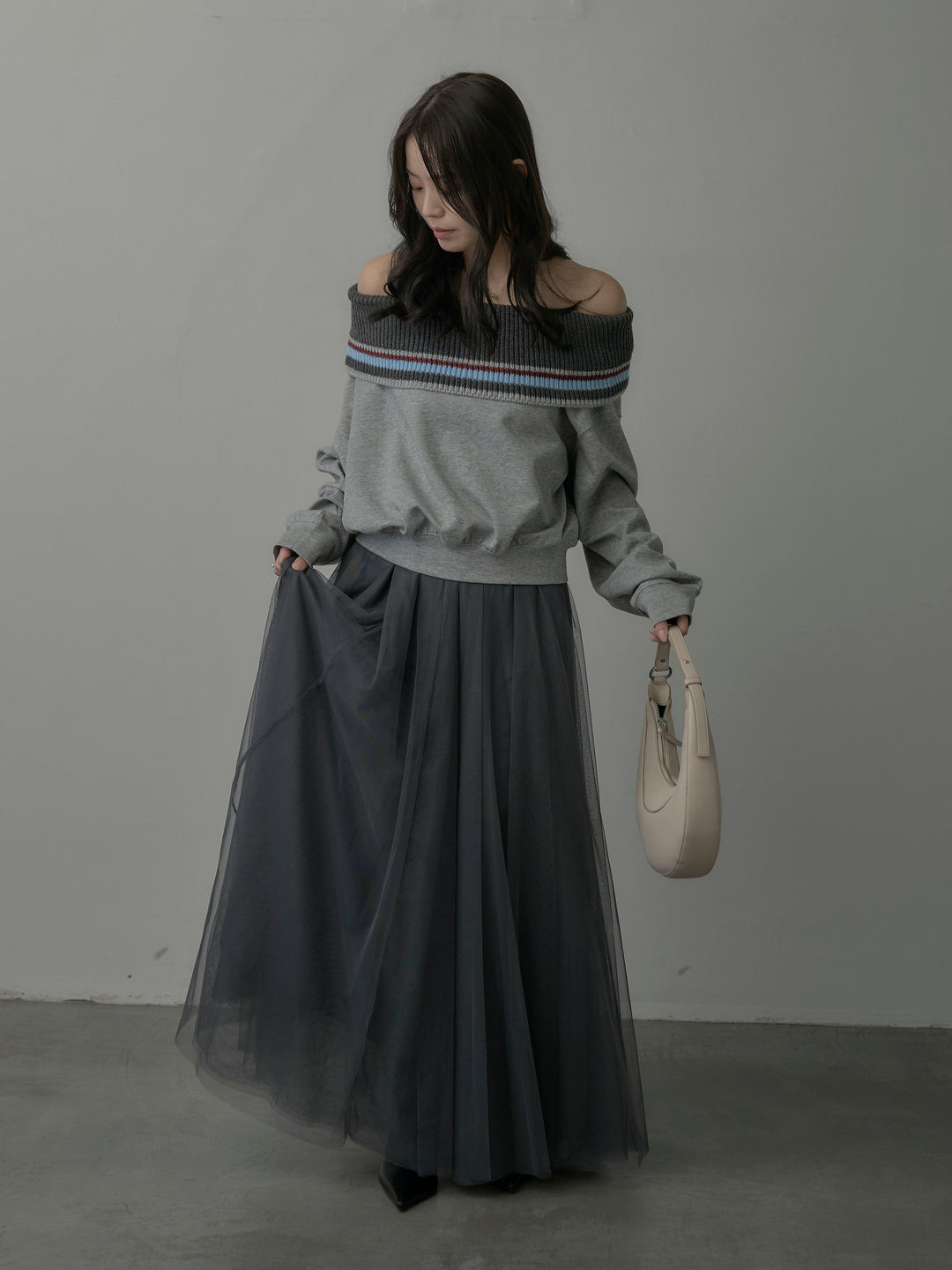 【SET】配色ボーダースウェットオフショルトップス+ボリュームチュールスカート(2set)