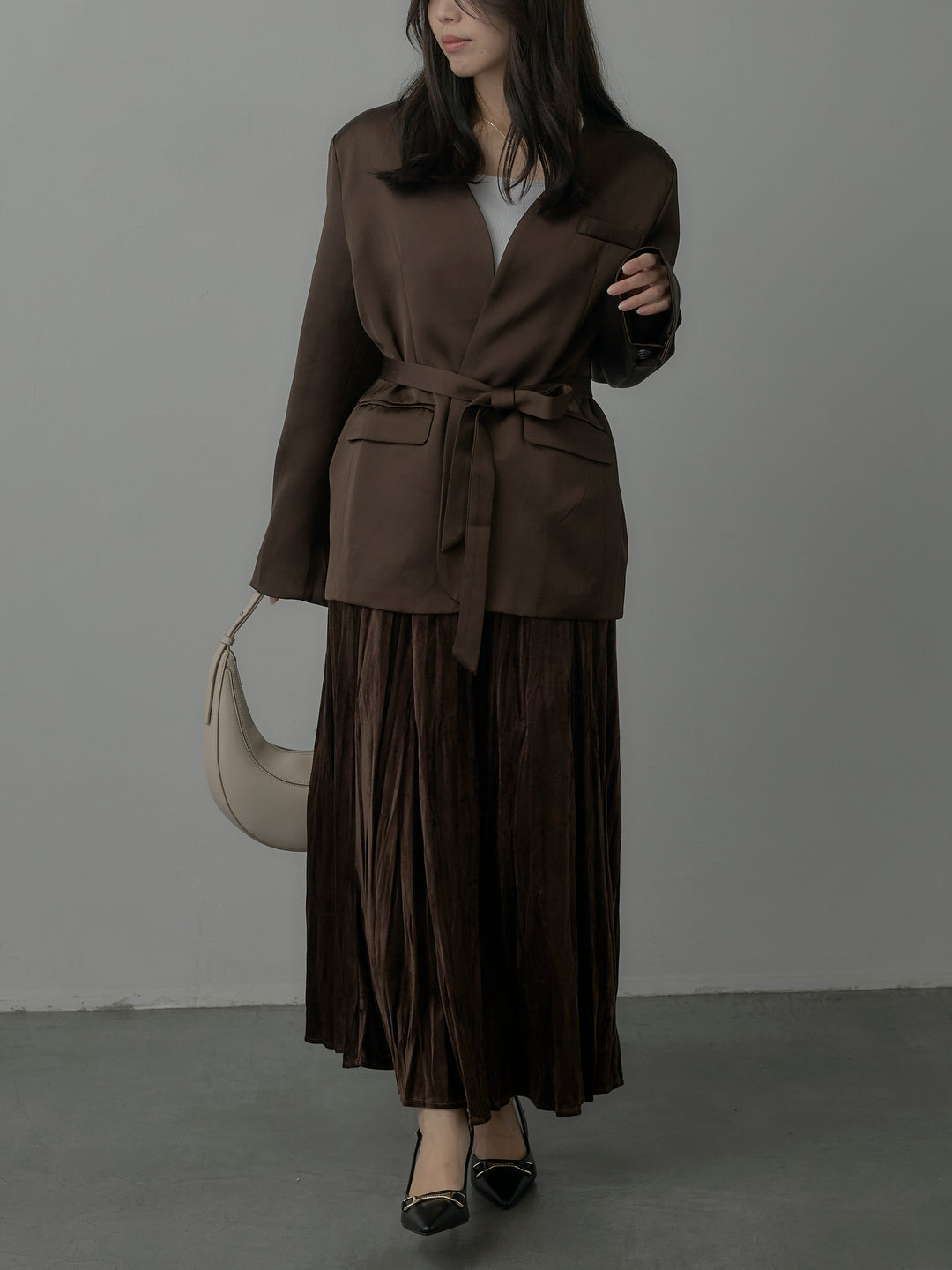 【SET】ノーカラーサテンジャケット+ベロアワッシャープリーツスカート(2set)