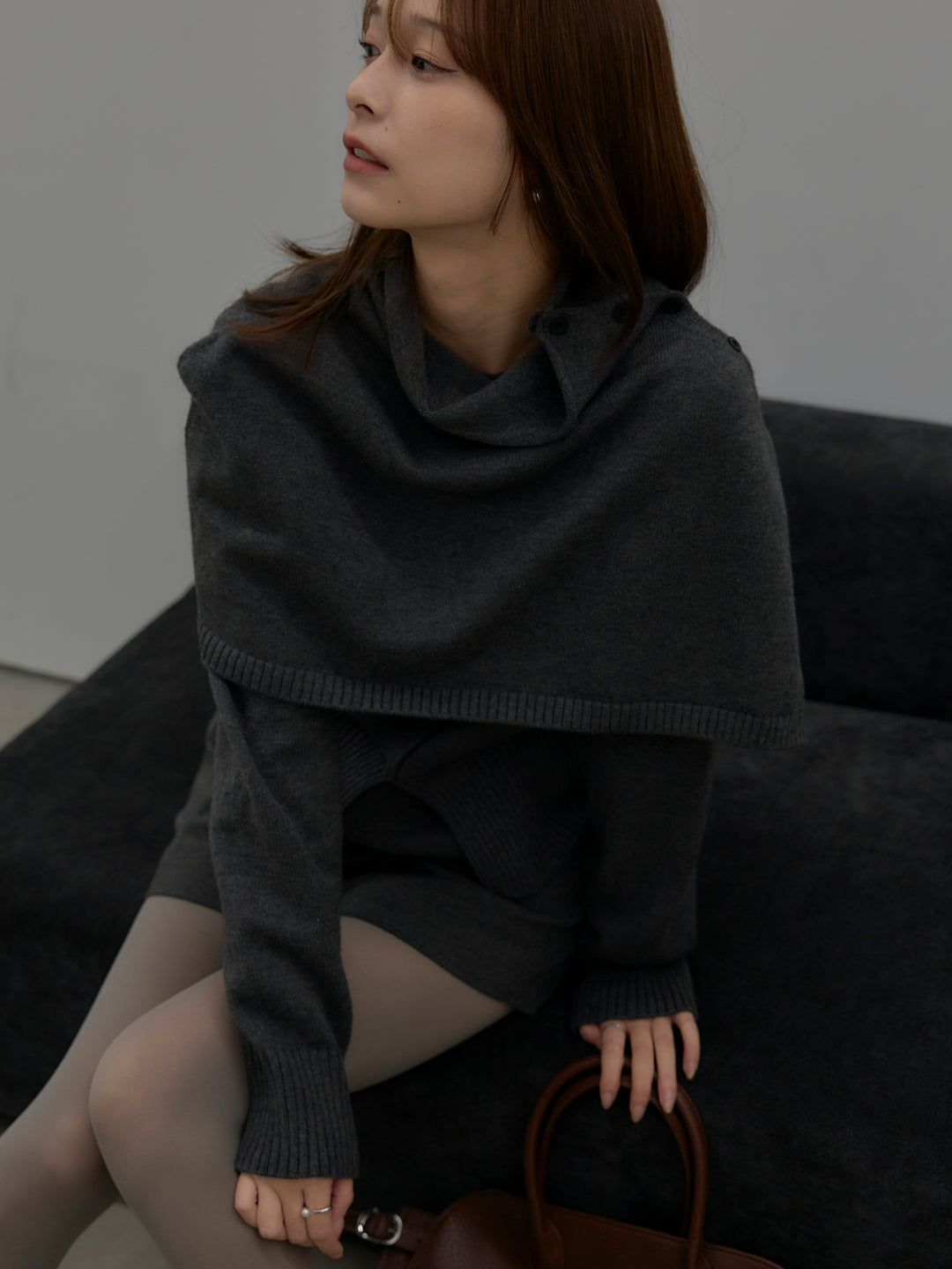 【SET】ケープ付き2WAYフロントスリットニットトップス+ウールタッチミニショートパンツ(2set)