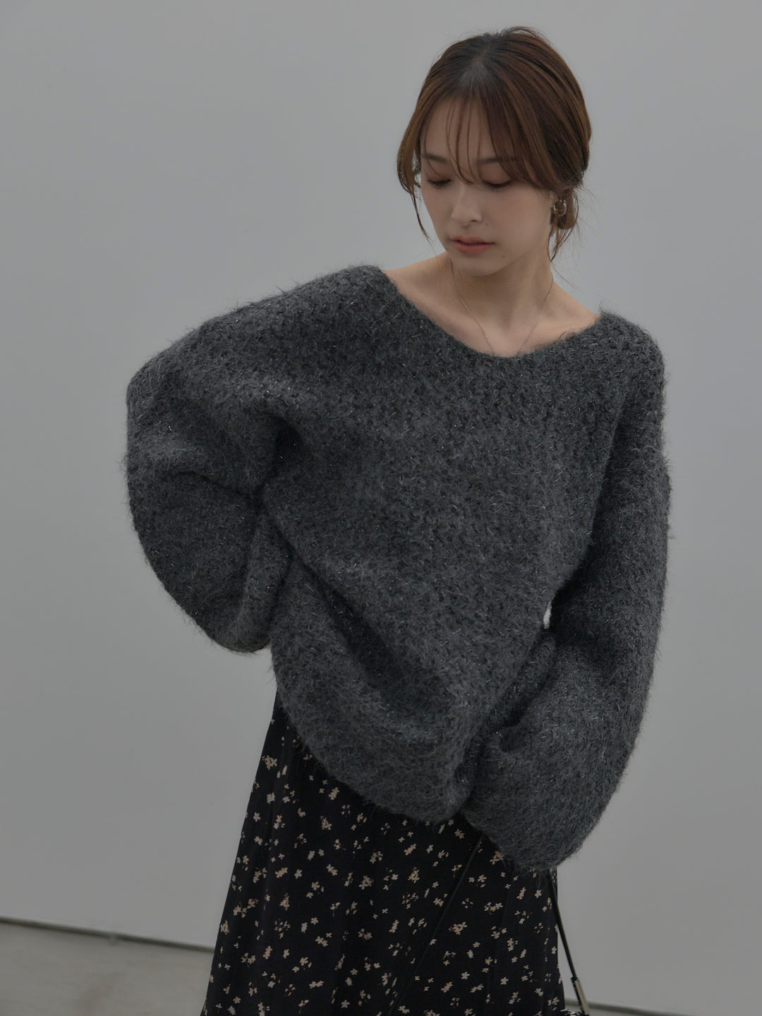 【SET】ラメ糸ローゲージ編みオーバーニットトップス+フラワーパターンマーメイドフレアスカート(2set)