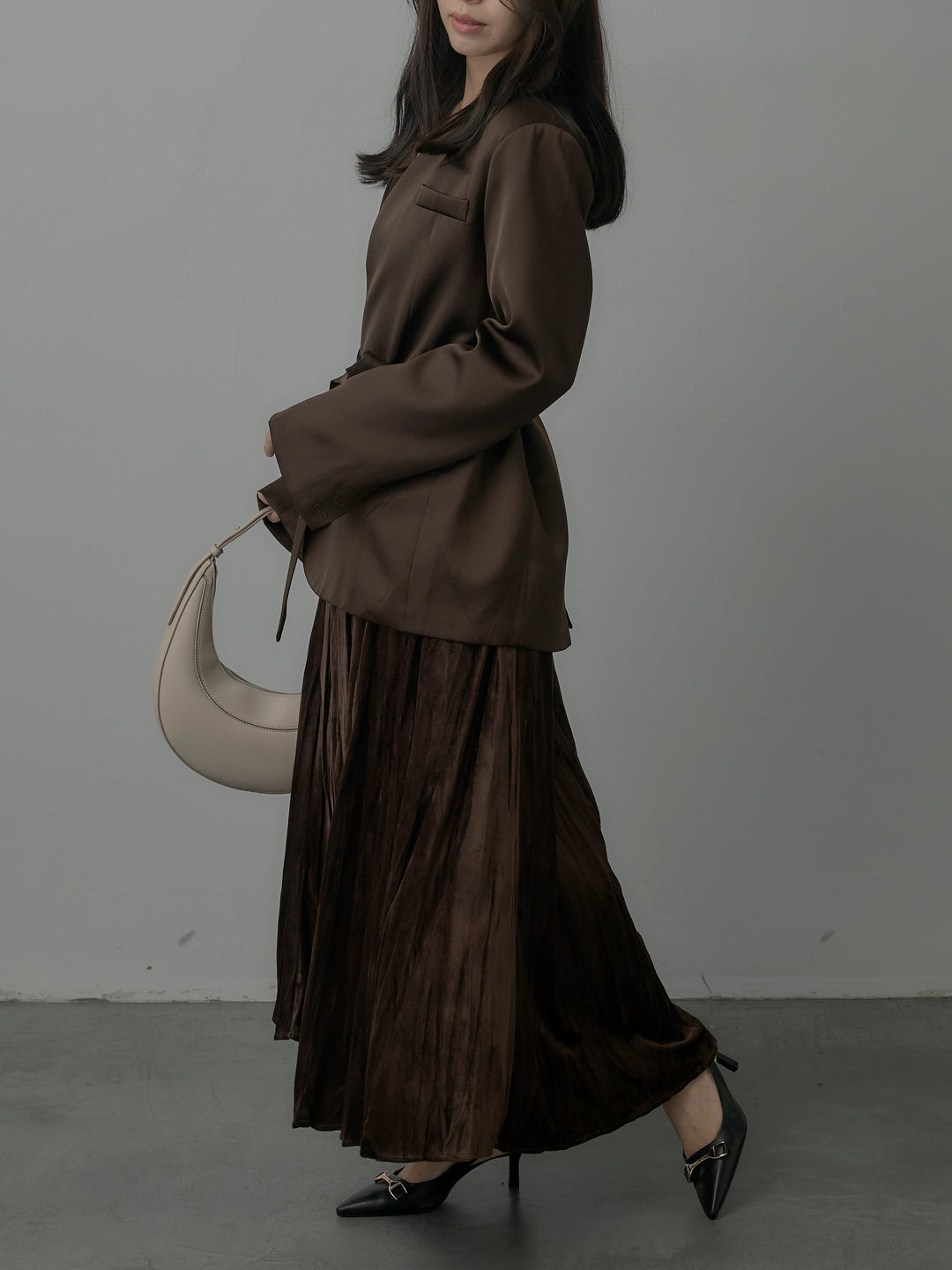 【SET】ノーカラーサテンジャケット+ベロアワッシャープリーツスカート(2set)