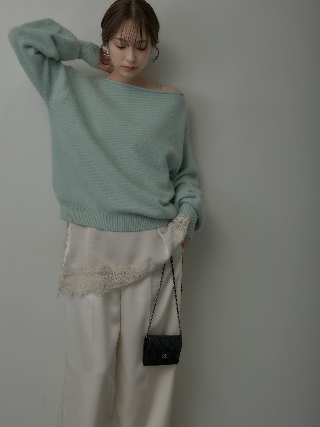 【SET】【premium touch】2wayショルダーニットプルオーバー+レースサテンキャミソール+【Essential】センタープレスサテンパンツ(3set)