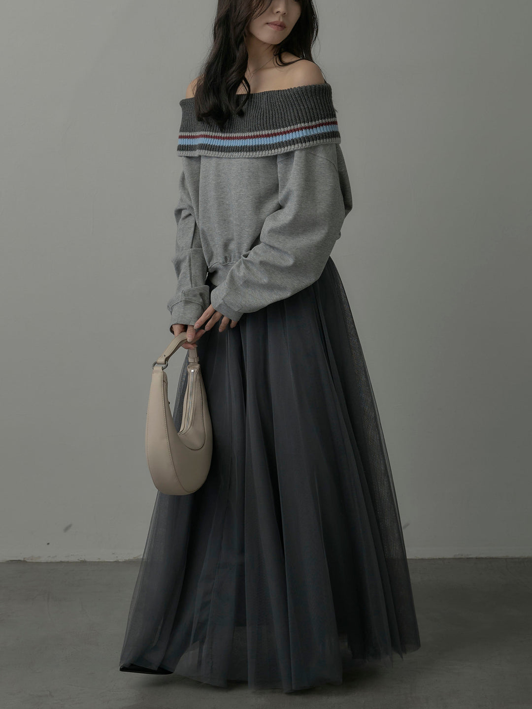 【SET】配色ボーダースウェットオフショルトップス+ボリュームチュールスカート(2set)