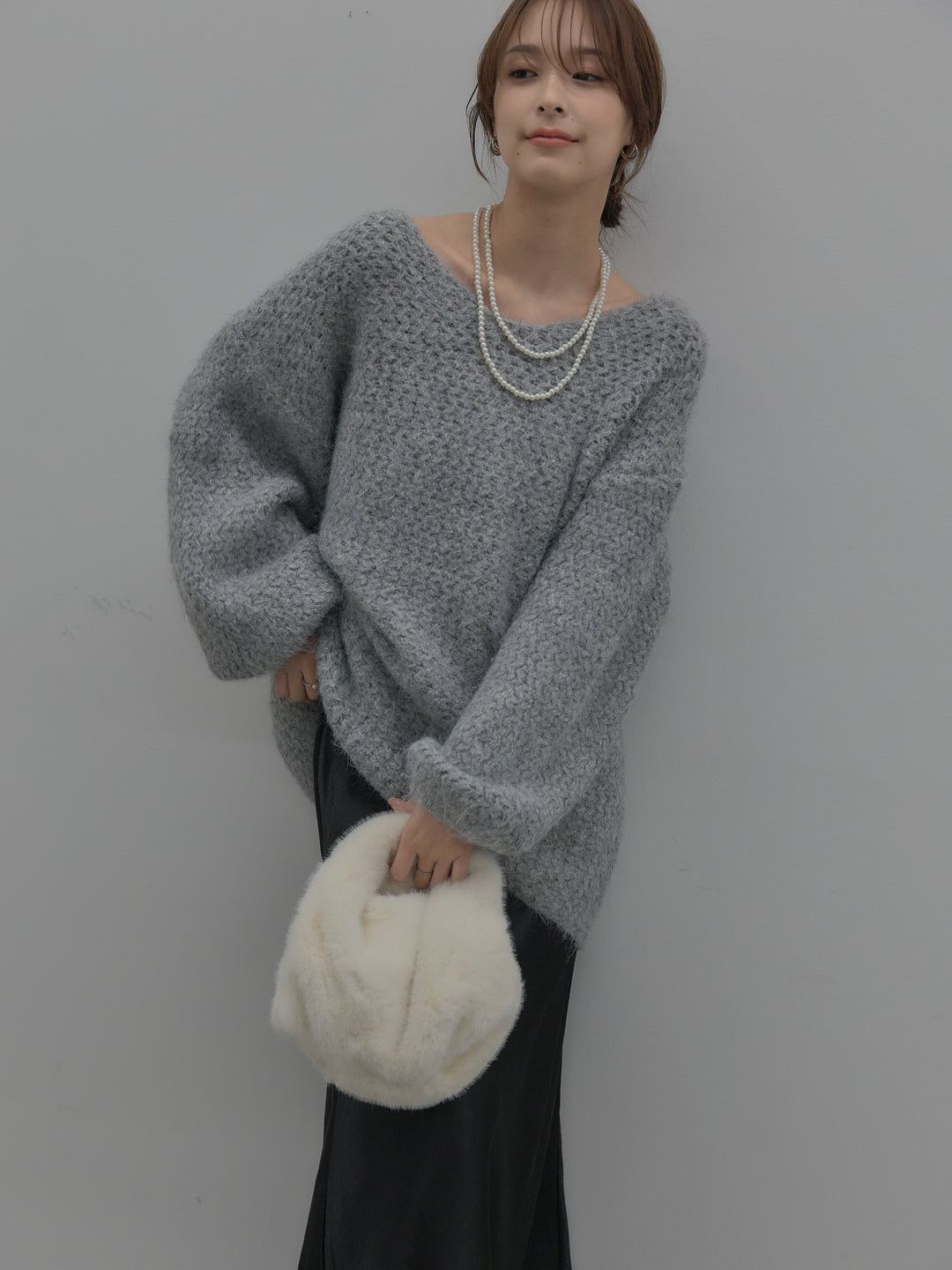 【SET】ラメ糸ローゲージ編みオーバーニットトップス+ナローAラインサテンスカート(2set)