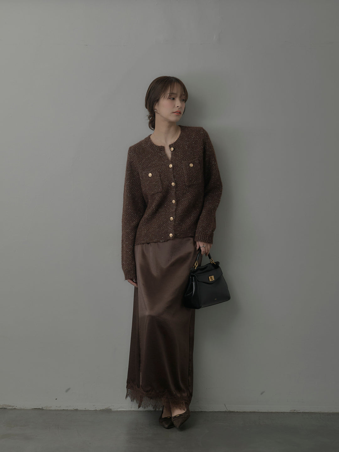 裾レースサテンスカート