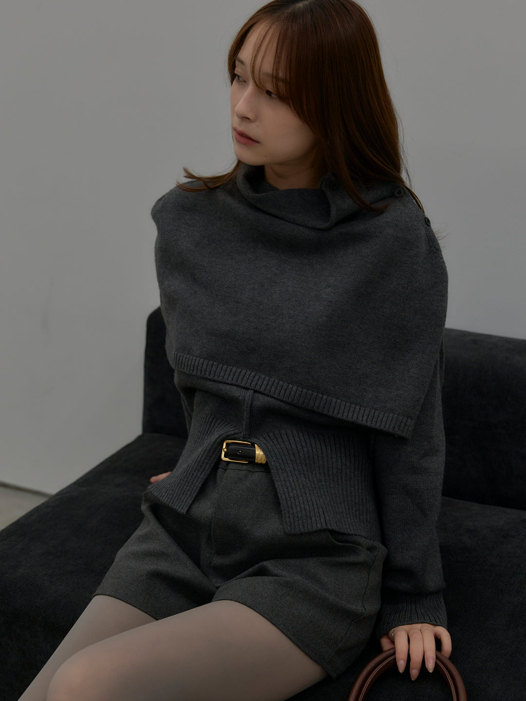 【SET】ケープ付き2WAYフロントスリットニットトップス+ウールタッチミニショートパンツ(2set)