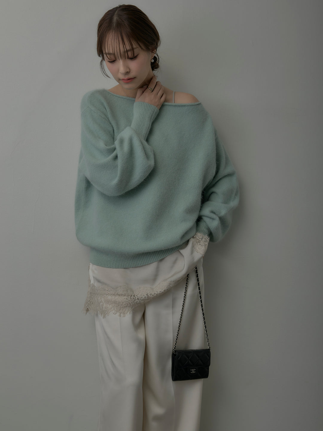 【SET】【premium touch】2wayショルダーニットプルオーバー+レースサテンキャミソール+【Essential】センタープレスサテンパンツ(3set)