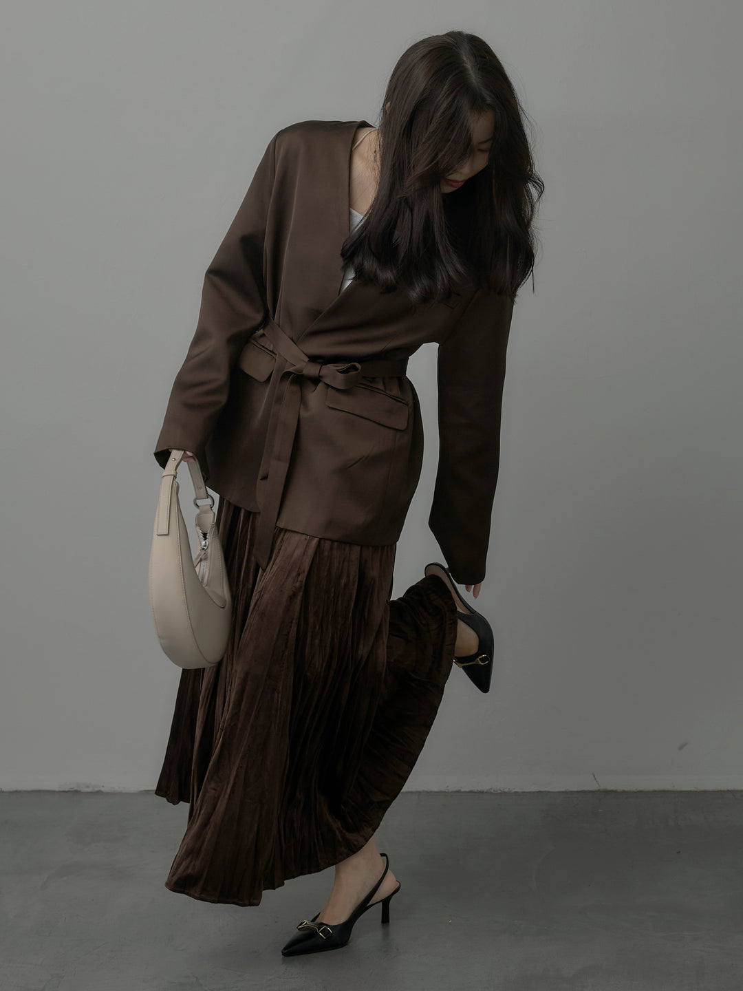 【SET】ノーカラーサテンジャケット+ベロアワッシャープリーツスカート(2set)