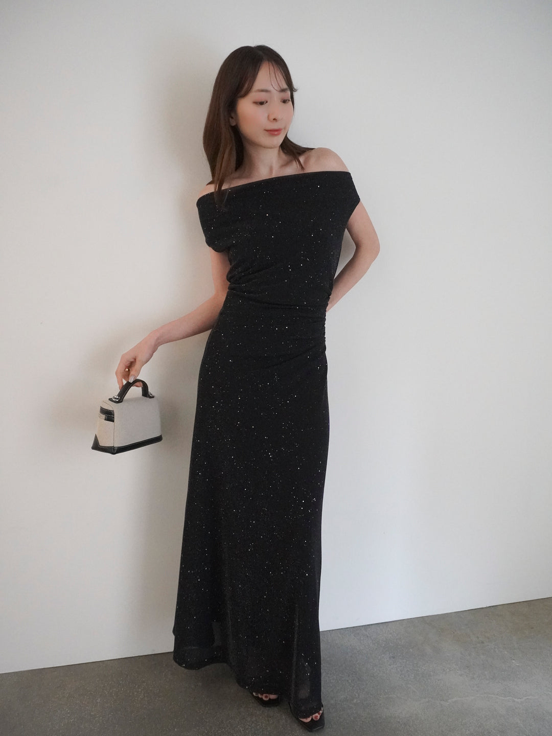 ラメドレープスリムフィットワンピース