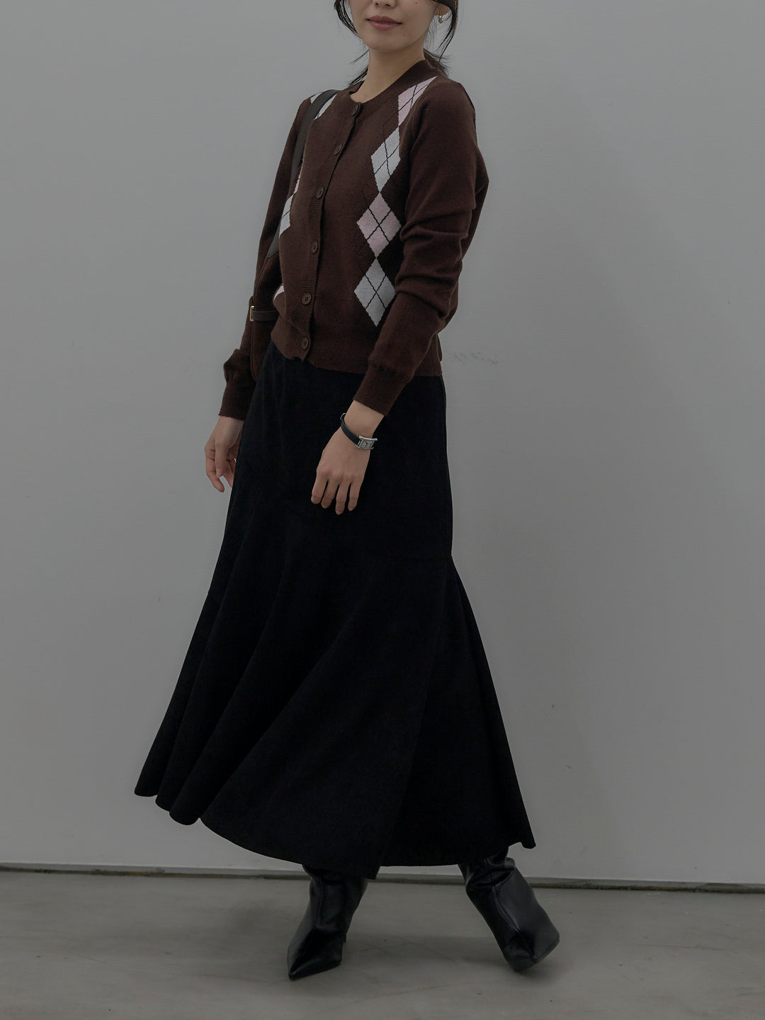 【SET】アーガイル柄ニットカーディガン+スウェードフレアスカート(2set)