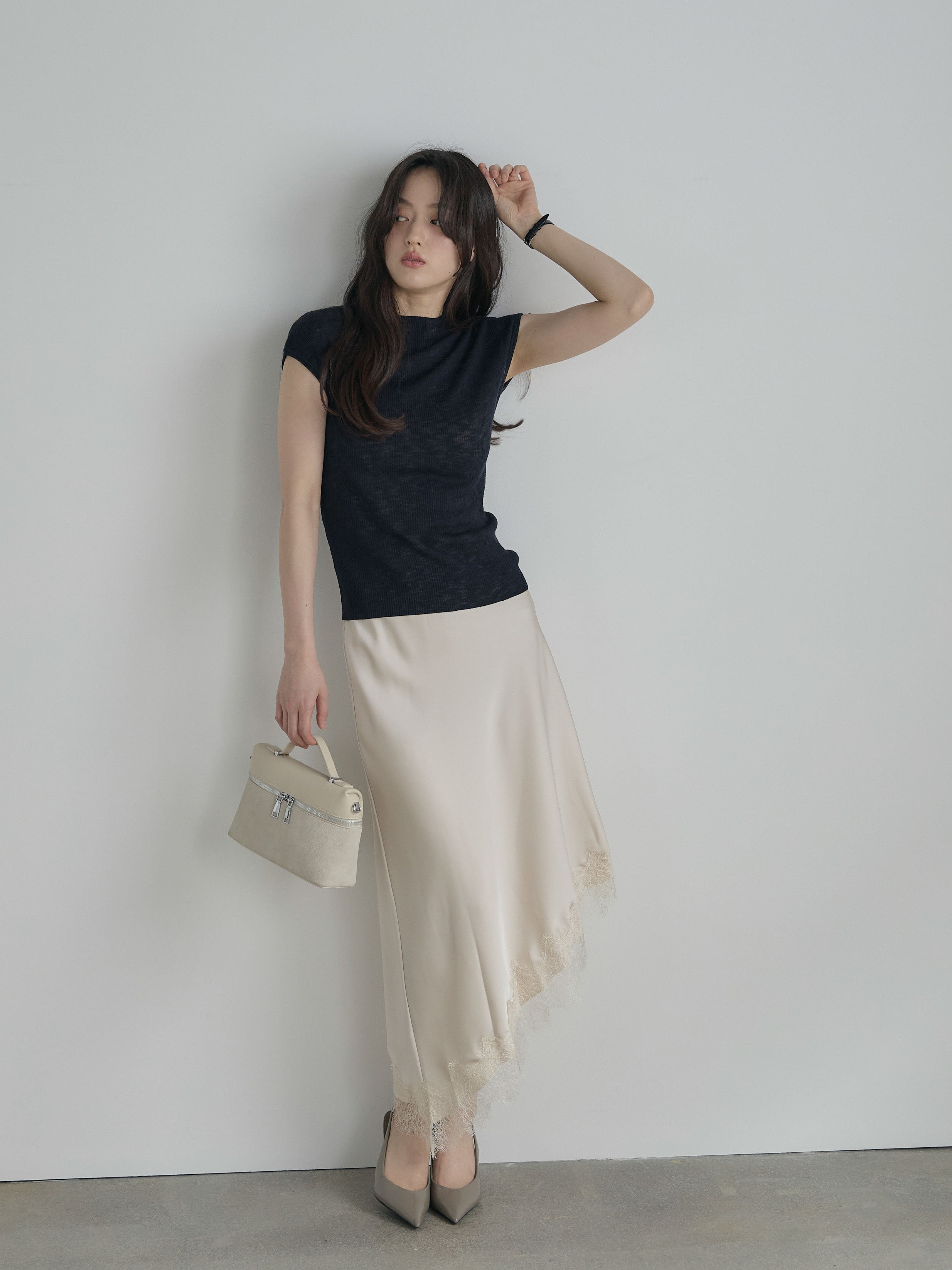 アシンメトリーレーストリムサテンスカート – nairo