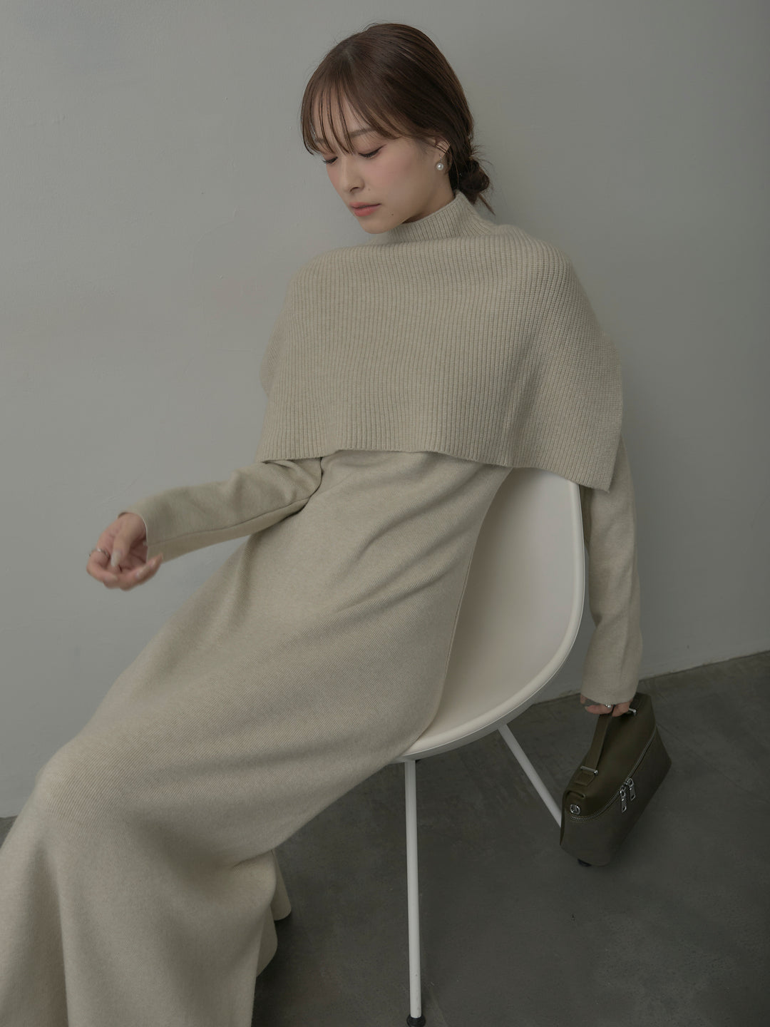 ケープ付きリブニットロングワンピース