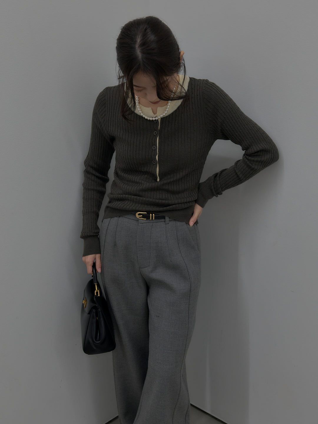 配色ケーブル編みニットトップス