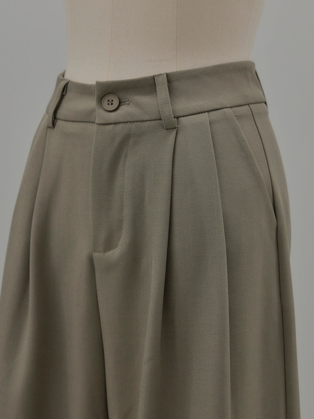 デザインタックワイドパンツ