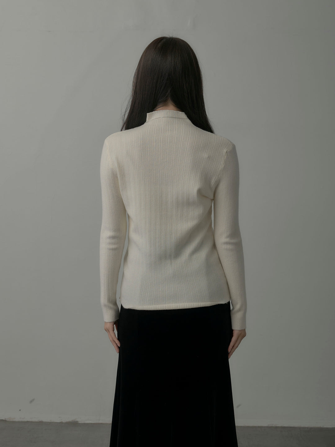 リブニットタートルネック