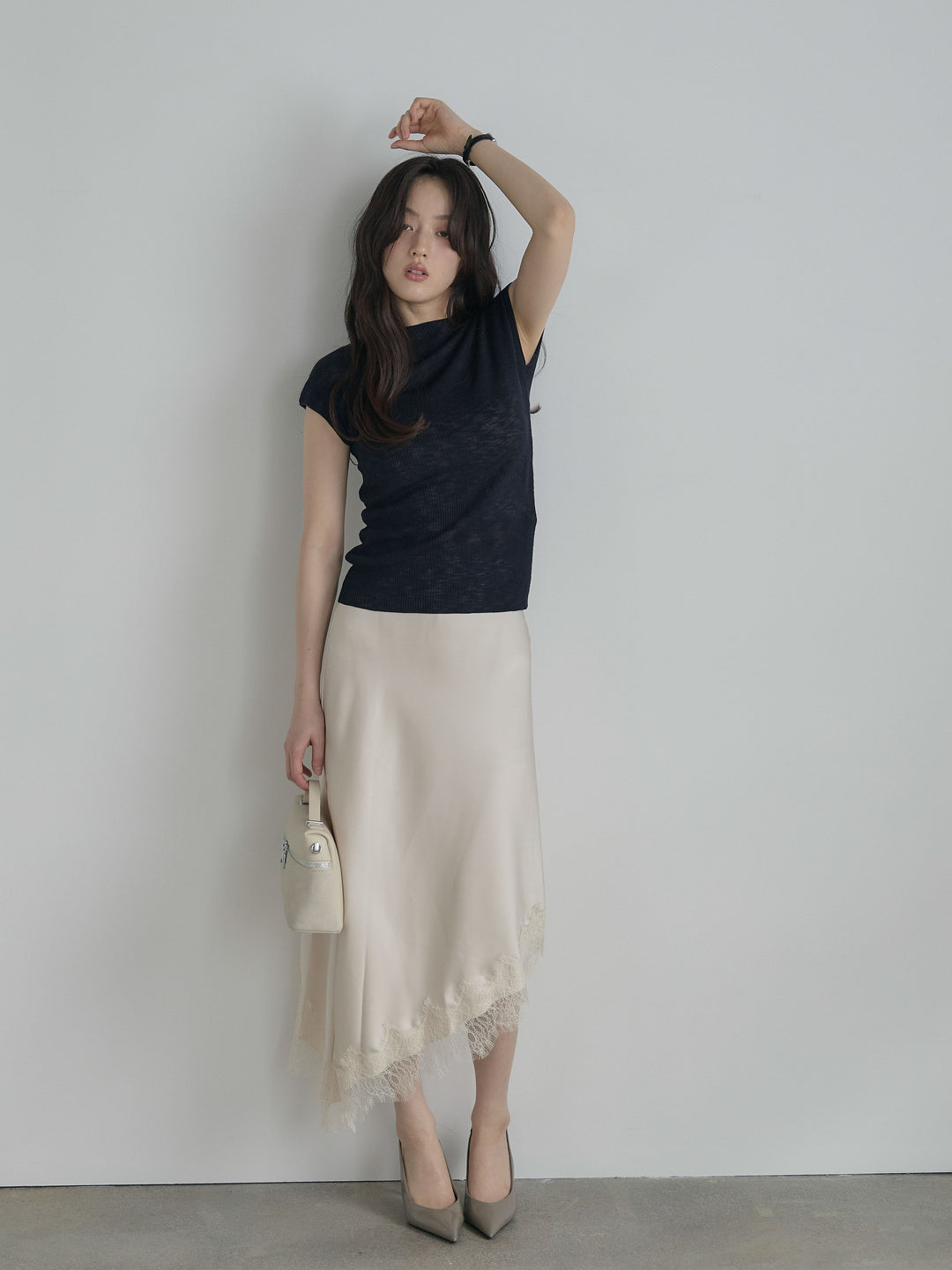 アシンメトリーレーストリムサテンスカート