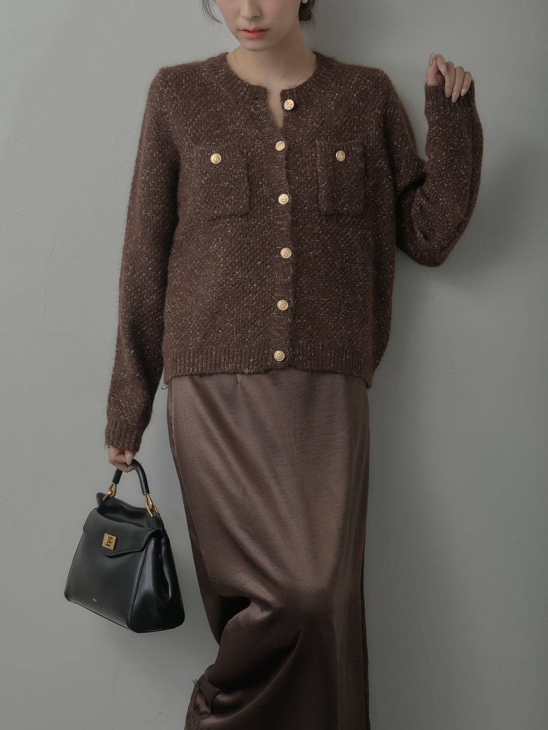 【SET】MIXニットゴールドボタンニットカーディガン+裾レースサテンスカート(2set)