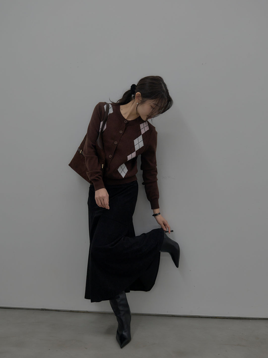 【SET】アーガイル柄ニットカーディガン+スウェードフレアスカート(2set)