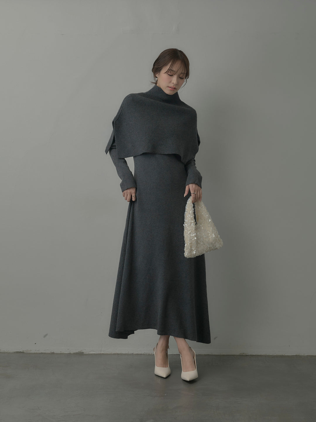 ケープ付きリブニットロングワンピース