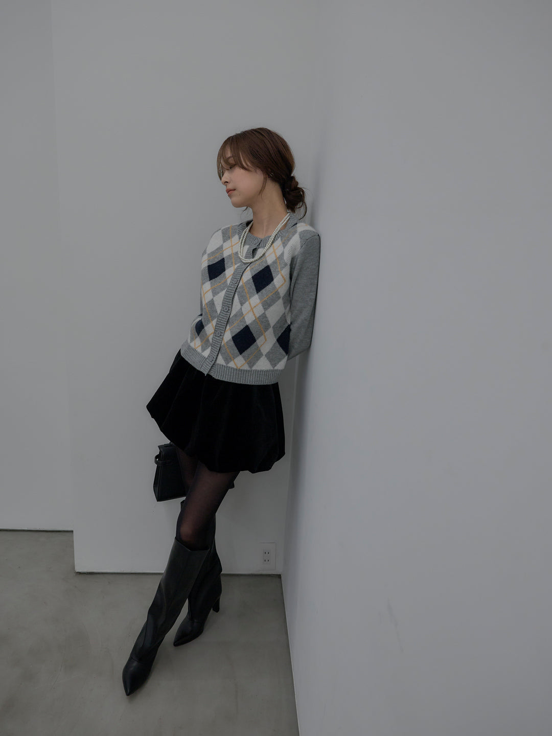 【SET】アーガイル柄コンパクトニットカーディガン+ベロアバルーンミニスカート(インパン付き)(2set)