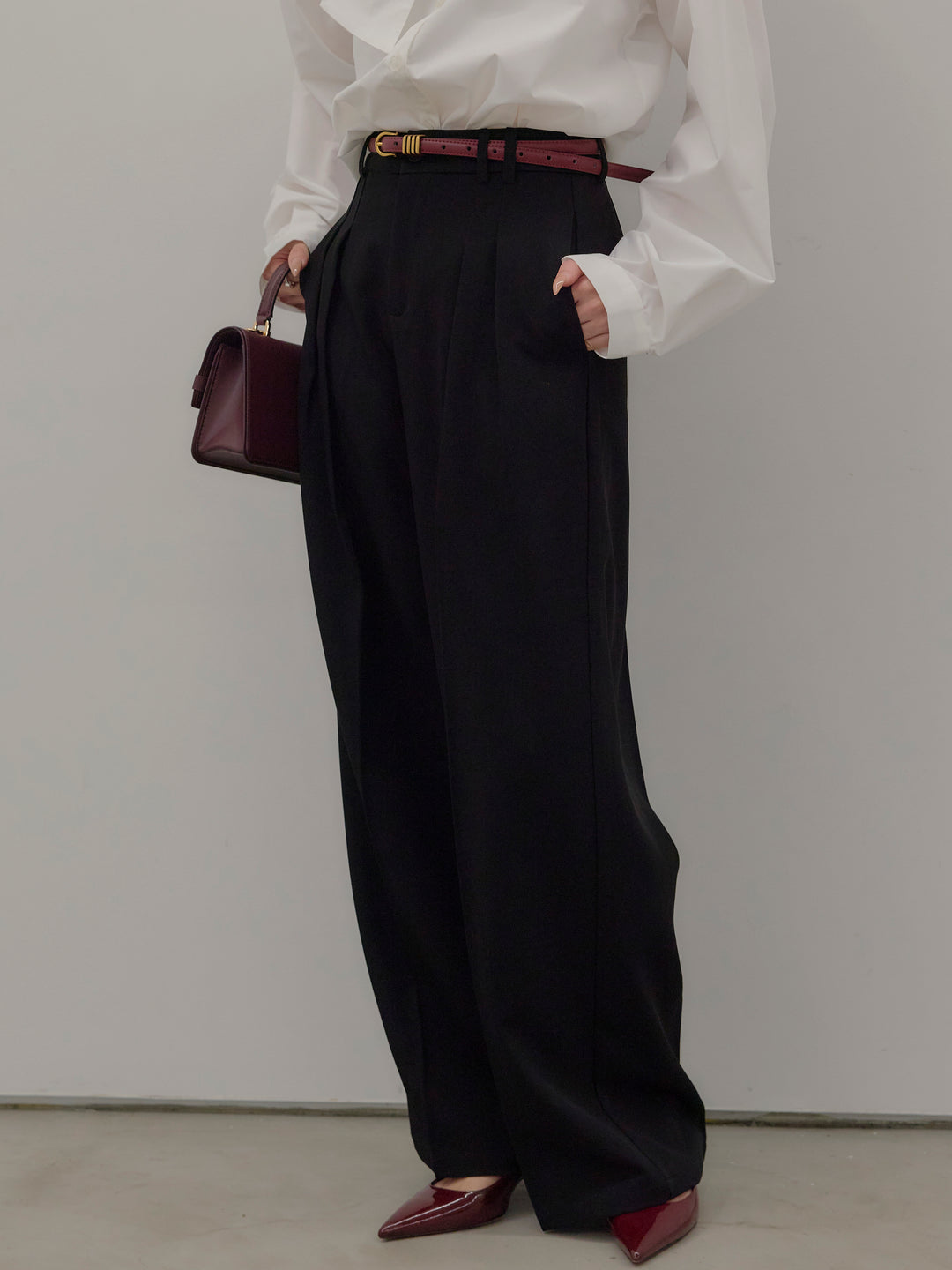 ハイウエストセンタープレスワイドパンツ