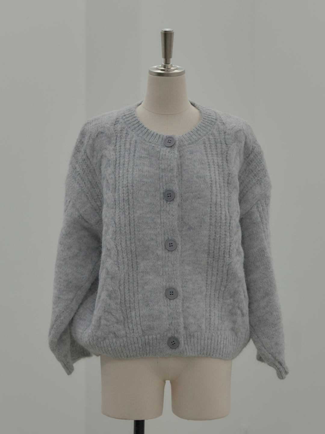 肉厚ケーブル編みニットカーディガン