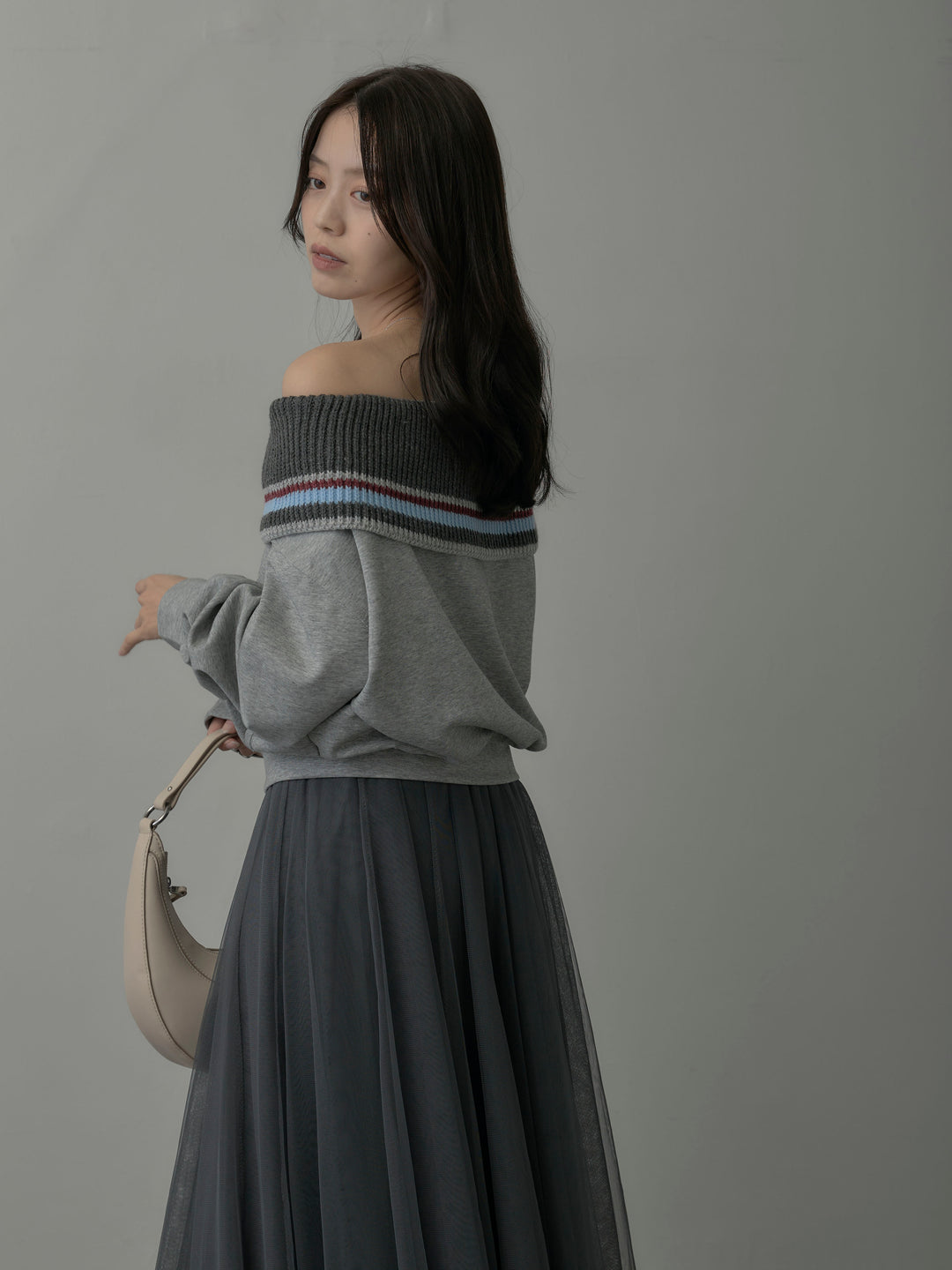 【SET】配色ボーダースウェットオフショルトップス+ボリュームチュールスカート(2set)