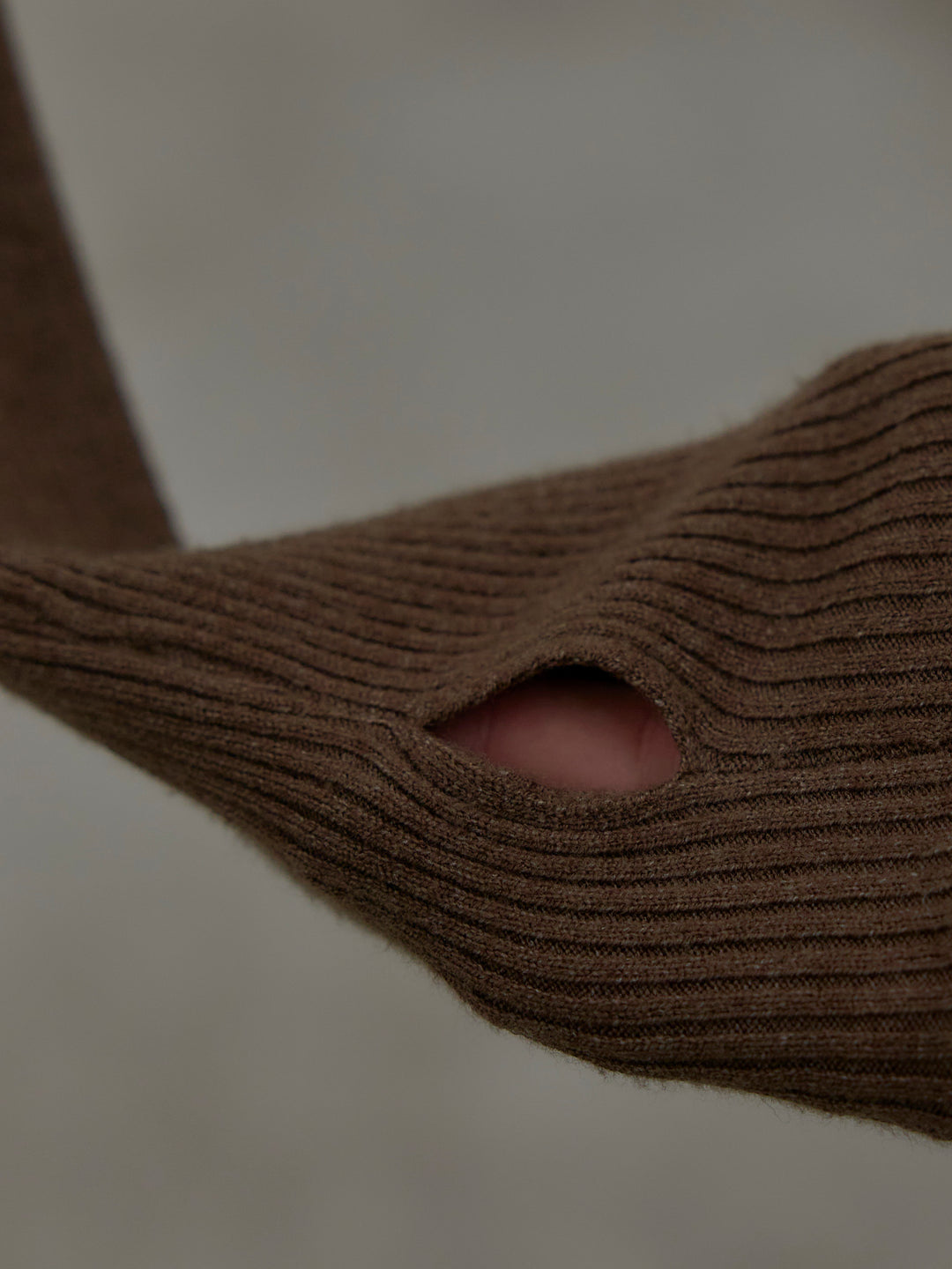 スクエアネックリブニット