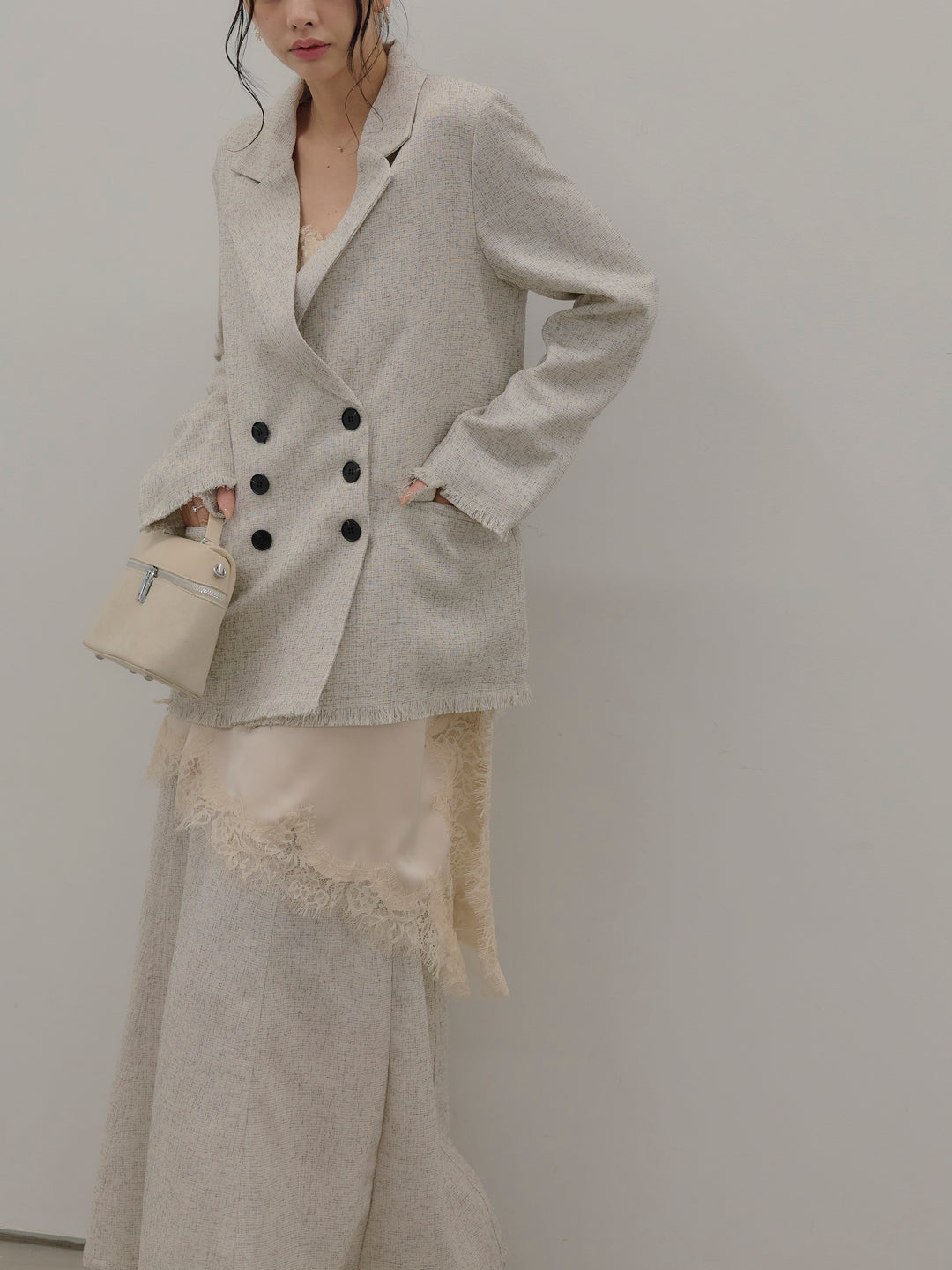 【SET】スラブネップツイードフリンジテーラードジャケット+アシンメトリーサテンレースキャミソール(2set)