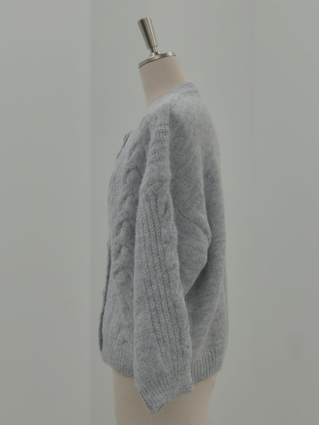 肉厚ケーブル編みニットカーディガン